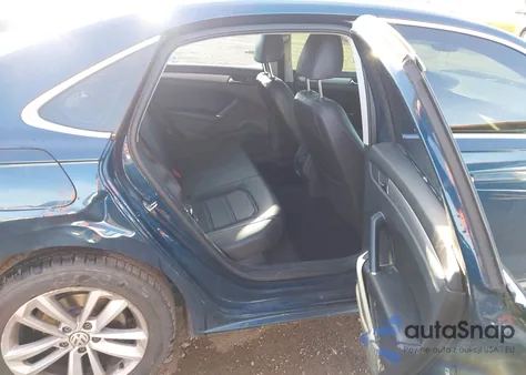 2020 Volkswagen Passat 2.0T Se z USA, uszkodzony, nr VIN 1VWSA7A3XLC014236